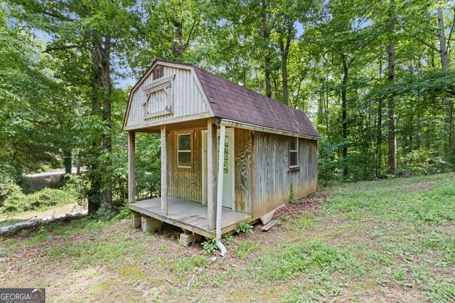 15 Twin Lakes Road, Winder, GA 30680