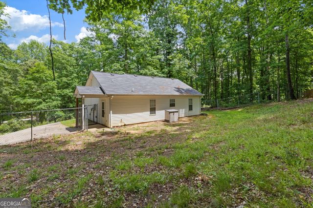 15 Twin Lakes Road, Winder, GA 30680