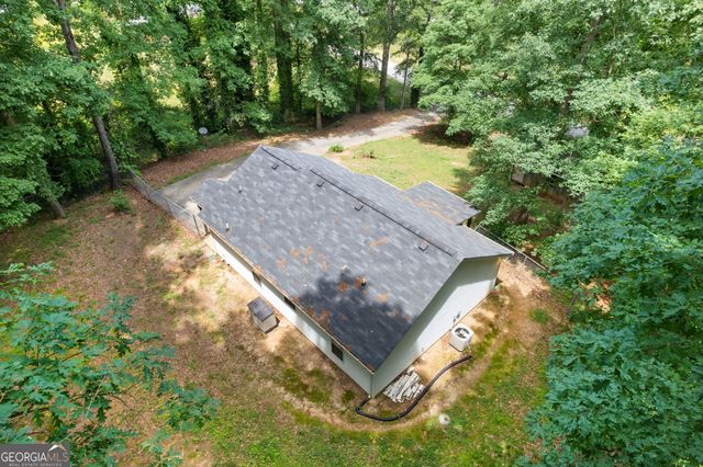 15 Twin Lakes Road, Winder, GA 30680