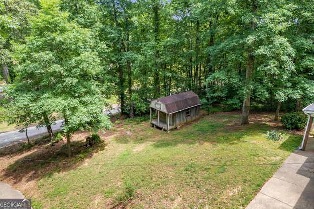 15 Twin Lakes Road, Winder, GA 30680