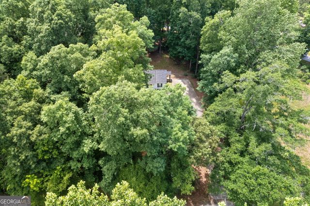 15 Twin Lakes Road, Winder, GA 30680