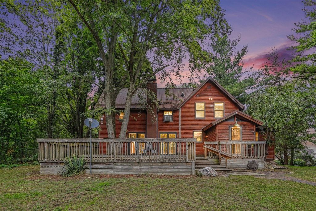 1746 104th Avenue, Otsego, MI 49078