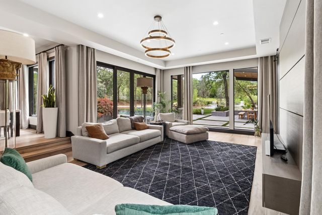 6280 Wells Ave, Loomis, CA 95650