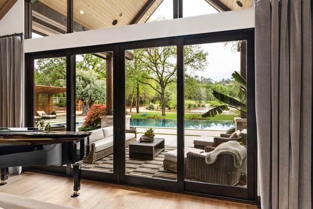 6280 Wells Ave, Loomis, CA 95650