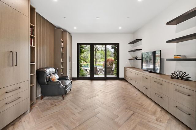 6280 Wells Ave, Loomis, CA 95650