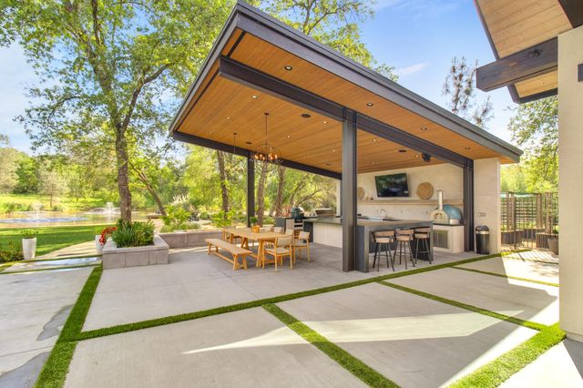 6280 Wells Ave, Loomis, CA 95650