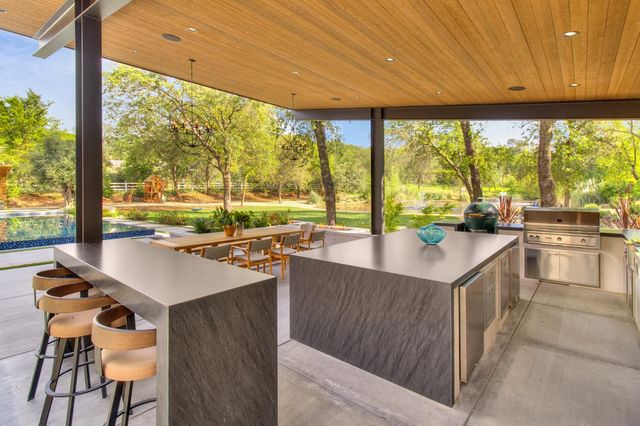 6280 Wells Ave, Loomis, CA 95650