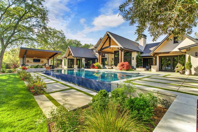 6280 Wells Ave, Loomis, CA 95650