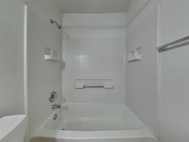 228 Fall Creek DR, Kyle, TX 78640