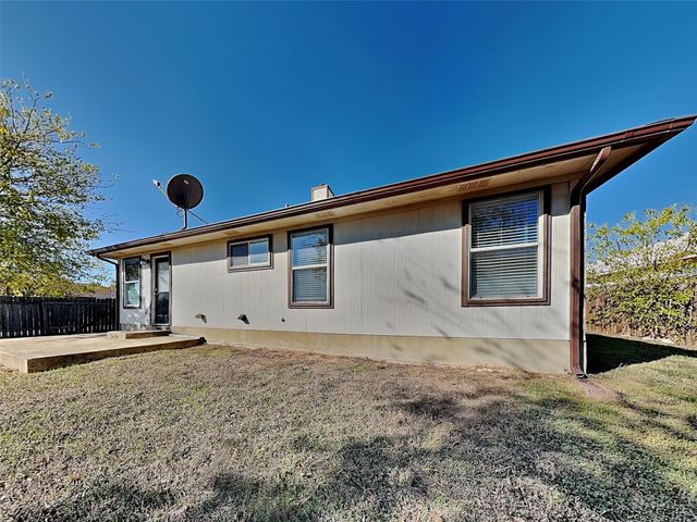 228 Fall Creek DR, Kyle, TX 78640