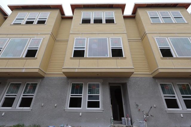 450 31ST WAY N, St Petersburg, FL 33713