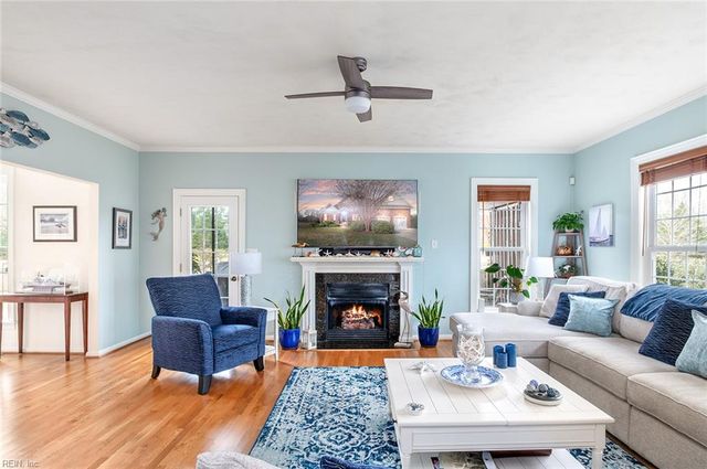 1917 Governors Pointe DR, Suffolk, VA 23436