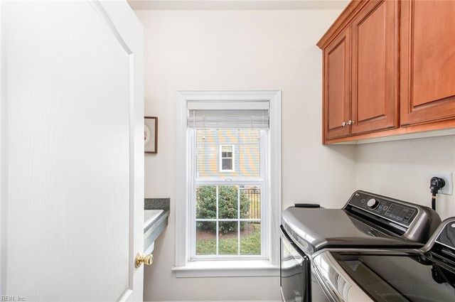 1917 Governors Pointe DR, Suffolk, VA 23436