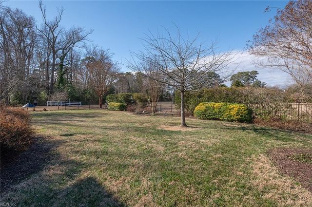 1917 Governors Pointe DR, Suffolk, VA 23436