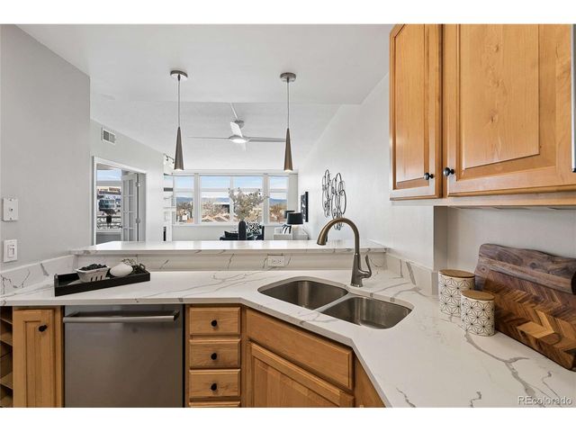 335 Detroit St 503, Denver, CO 80206