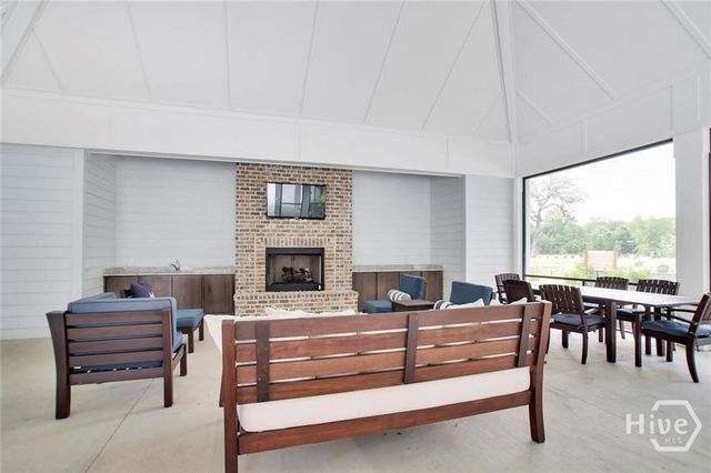 47 Memory Lane, Richmond Hill, GA 31324