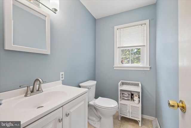 11823 RUTHERFORD DR, Fredericksburg, VA 22407