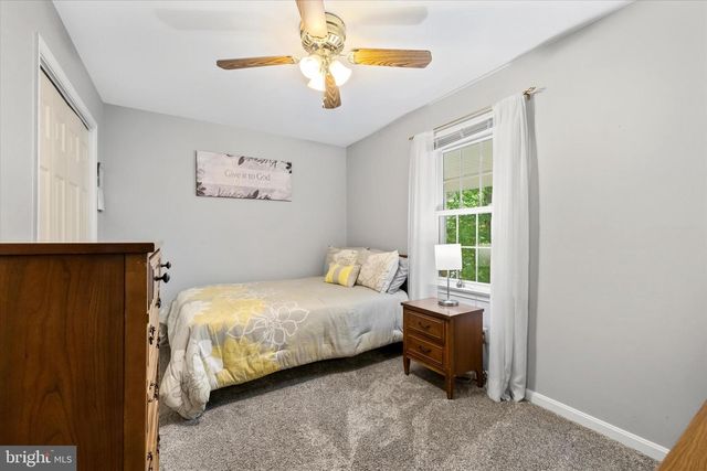 11823 RUTHERFORD DR, Fredericksburg, VA 22407