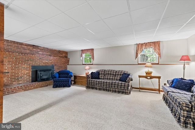 11823 RUTHERFORD DR, Fredericksburg, VA 22407