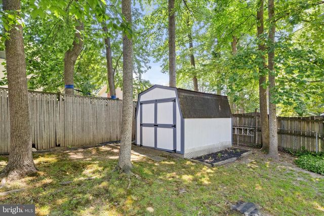 11823 RUTHERFORD DR, Fredericksburg, VA 22407