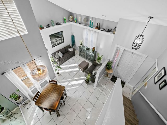 1214 NW 126th Ave, Sunrise, FL 33323