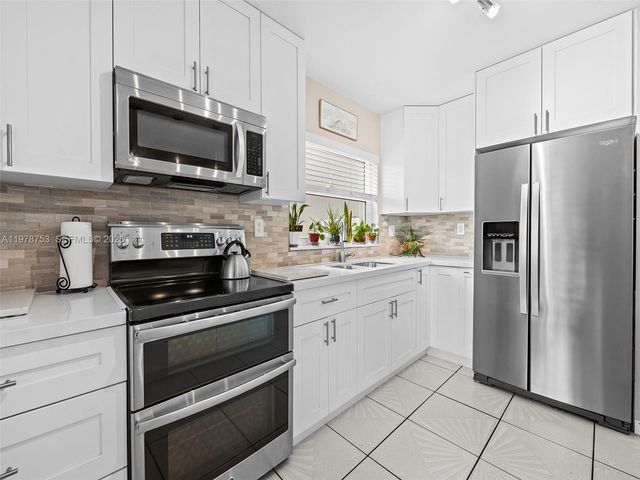 1214 NW 126th Ave, Sunrise, FL 33323