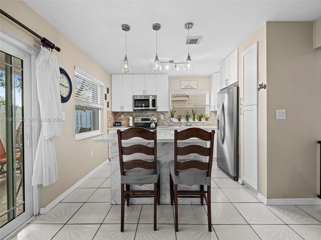 1214 NW 126th Ave, Sunrise, FL 33323