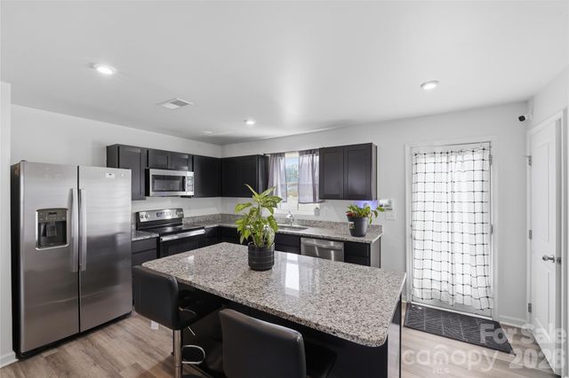 660 Pointe Andrews Drive, Concord, NC 28025
