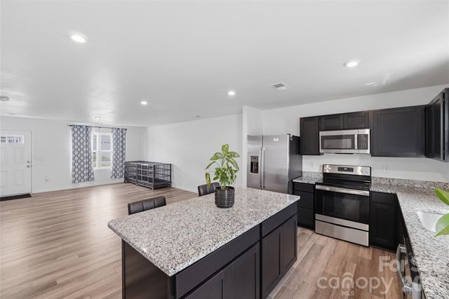 660 Pointe Andrews Drive, Concord, NC 28025