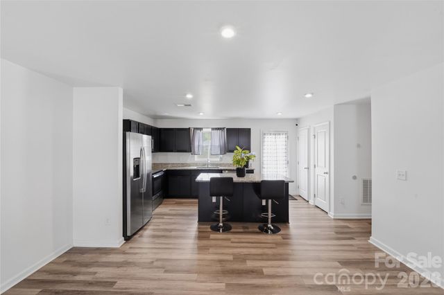660 Pointe Andrews Drive, Concord, NC 28025