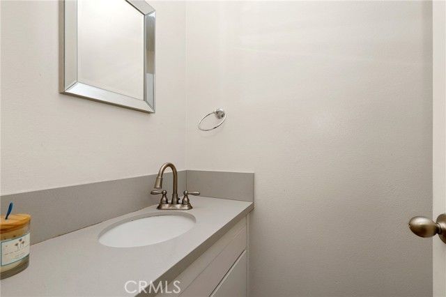 13652 Red Hill Avenue C, Tustin, CA 92780