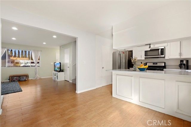 13652 Red Hill Avenue C, Tustin, CA 92780