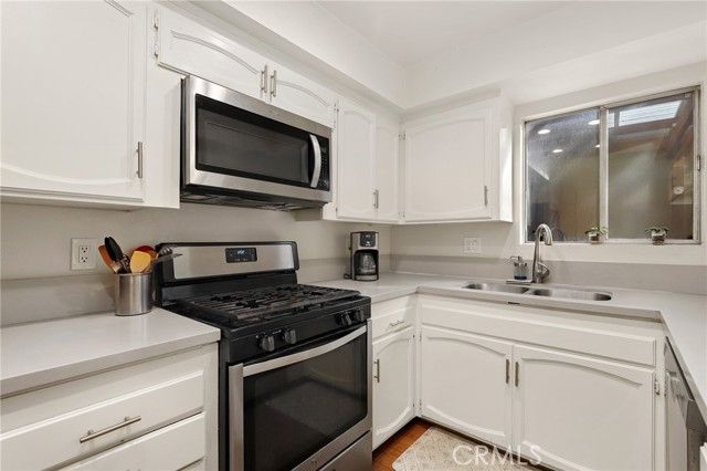 13652 Red Hill Avenue C, Tustin, CA 92780