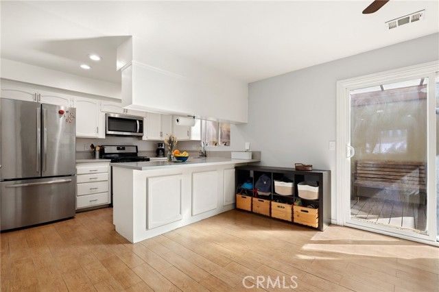 13652 Red Hill Avenue C, Tustin, CA 92780