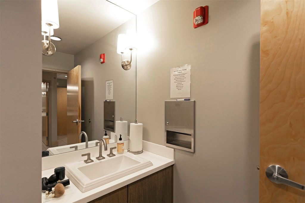 207 E Main Street, Missoula, MT 59802 photo 16