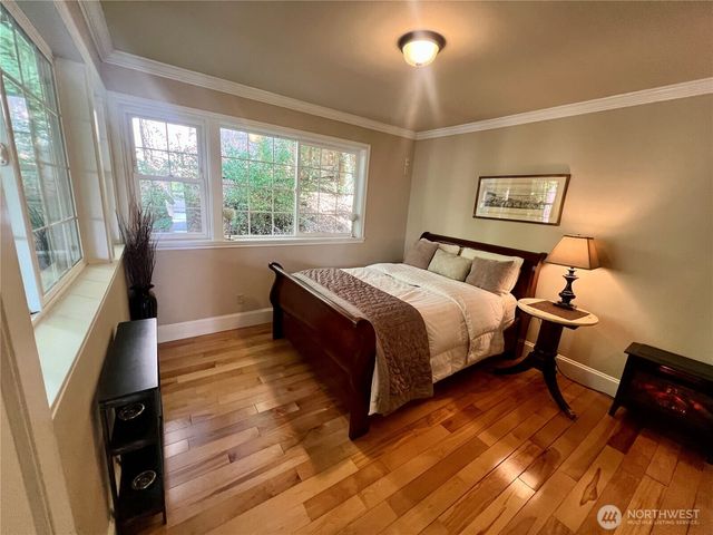 17514 W Riverside Drive, Bothell, WA 98011