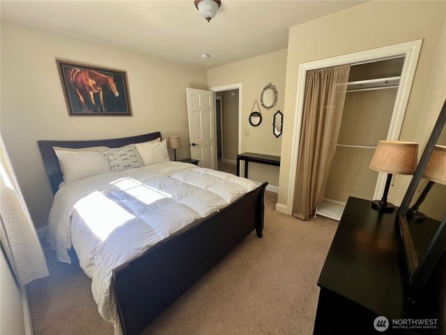 17514 W Riverside Drive, Bothell, WA 98011