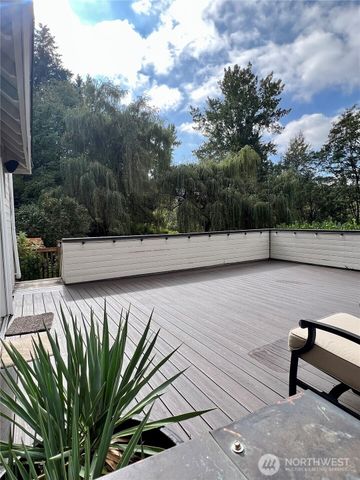 17514 W Riverside Drive, Bothell, WA 98011