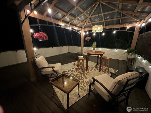 17514 W Riverside Drive, Bothell, WA 98011
