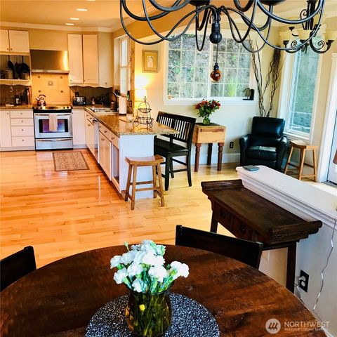 17514 W Riverside Drive, Bothell, WA 98011