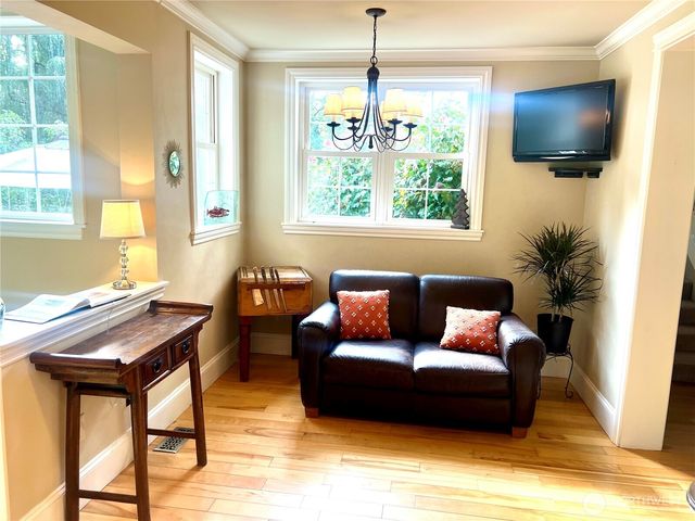 17514 W Riverside Drive, Bothell, WA 98011