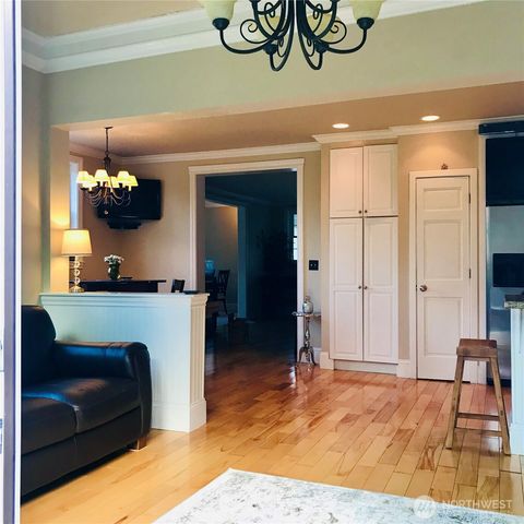 17514 W Riverside Drive, Bothell, WA 98011