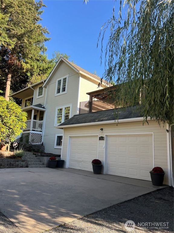 17514 W Riverside Drive, Bothell, WA 98011
