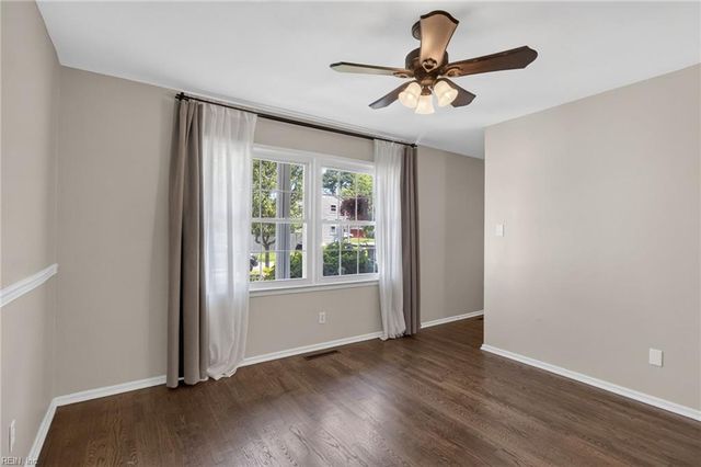 5405 Count Turf RD, Virginia Beach, VA 23462