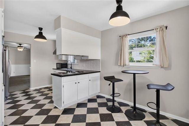 5405 Count Turf RD, Virginia Beach, VA 23462