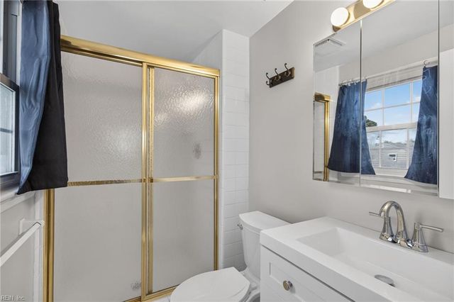 5405 Count Turf RD, Virginia Beach, VA 23462