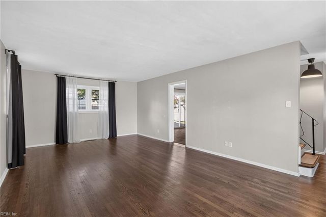 5405 Count Turf RD, Virginia Beach, VA 23462