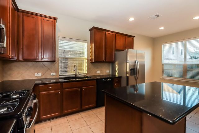 1315 Lucas Street, Pearland, TX 77581