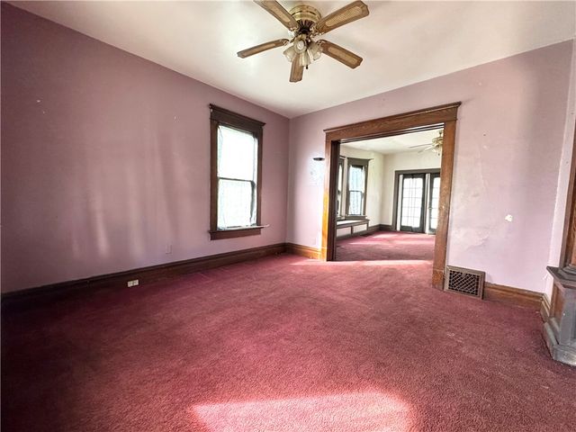 709 Brooklyn Ave, New Castle, PA 16101