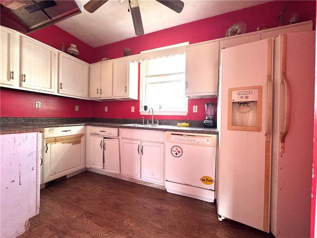 709 Brooklyn Ave, New Castle, PA 16101